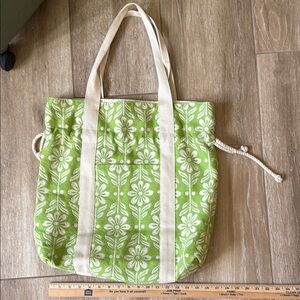 Floral Green beach Tote Bag
